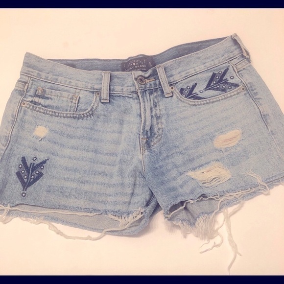 Lucky brand cut off distressed short boho - Picture 2 of 9